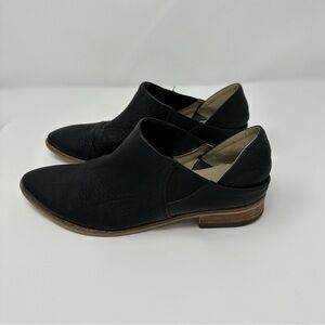 Free People Azalea style 6718 Black Leather Booties Size 37 (W 6.5) Low heel
